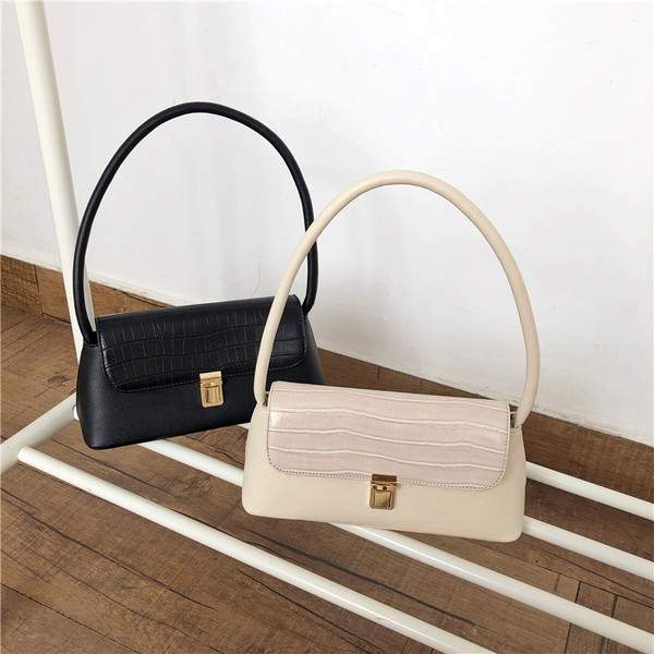 Női eco-bőr válltáska rövid fogantyúval