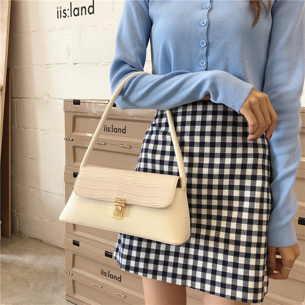 Női eco-bőr válltáska rövid fogantyúval