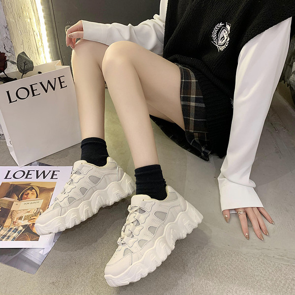 Eko bőrből készült alkalmi női tornacipő fűzővel