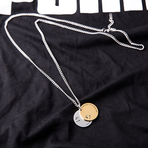 Μοντέρνα μεταλλική ανδρική αλυσίδα 