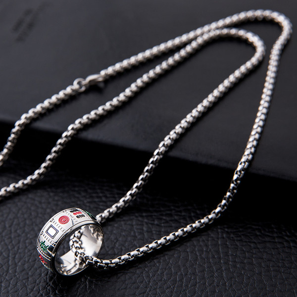 Napi férfi lánc fém díszítéssel