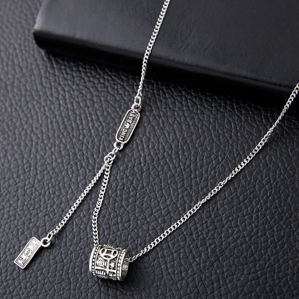 Naiste igapäevane metallist ripatsiga kaelakee