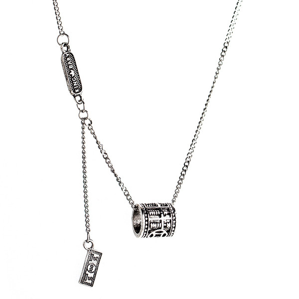 Naiste igapäevane metallist ripatsiga kaelakee