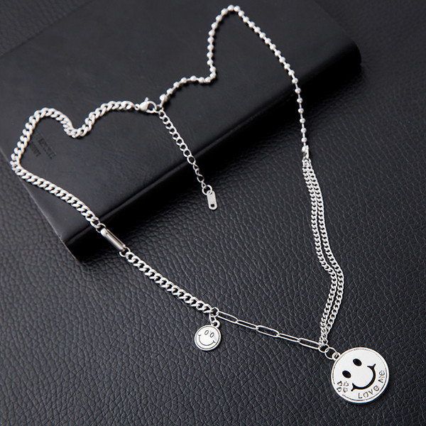 Γυναικείο καθημερινό μεταλλικό κολιέ με μεταλλικό μενταγιόν