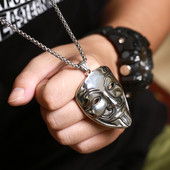 Aktuális férfi lánc medállal