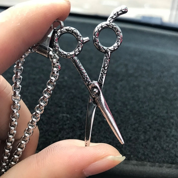 Dnevni muški lanac s metalnim privjeskom škarama