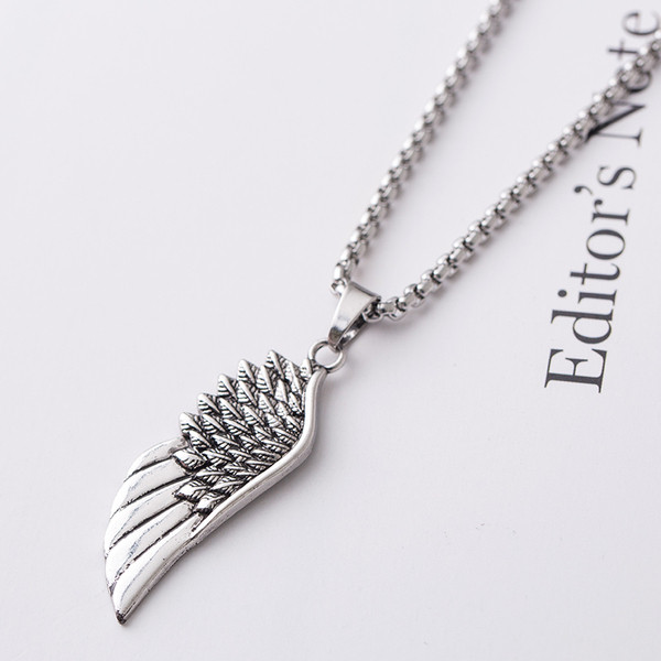 Μοντέρνα ανδρική αλυσίδα με μενταγιόν