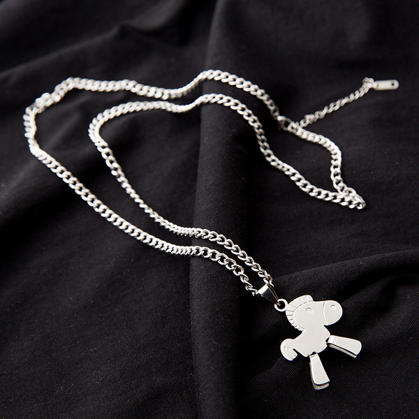 Ανδρική καθημερινή μακρύ αλυσίδα με μενταγιόν