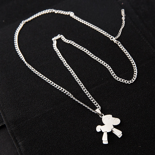 Ανδρική καθημερινή μακρύ αλυσίδα με μενταγιόν