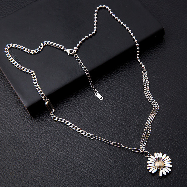 Τρέχον κολιέ με μενταγιόν