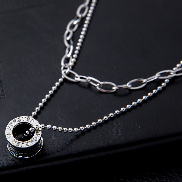 Γυναικείο μοντέρνο κολιέ από μέταλλο