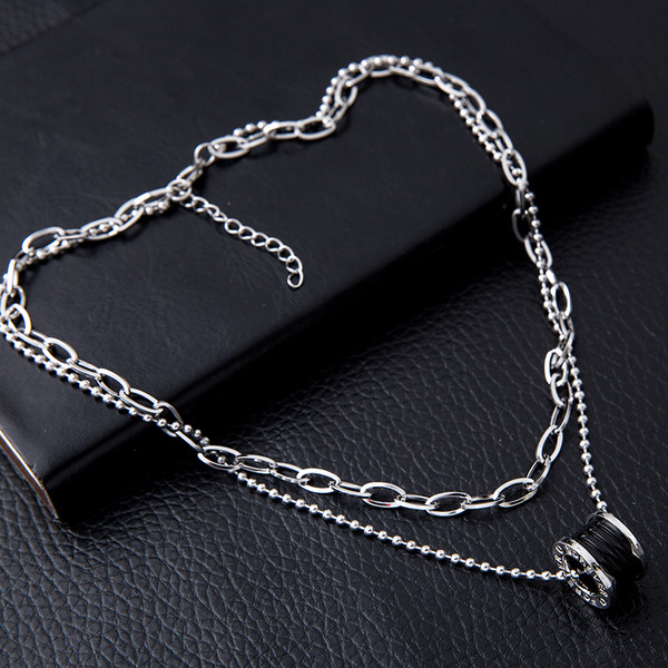 Γυναικείο μοντέρνο κολιέ από μέταλλο