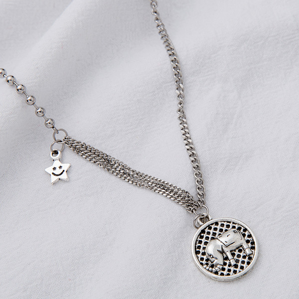 Καθημερινό γυναικείο μεταλλικό κολιέ με μενταγιόν