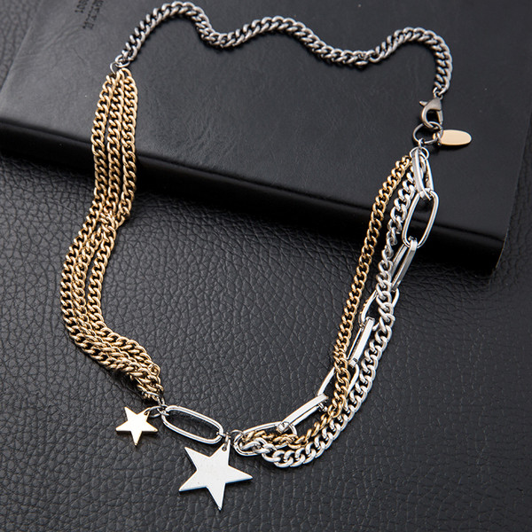 Modern női nyaklánc fém medállal