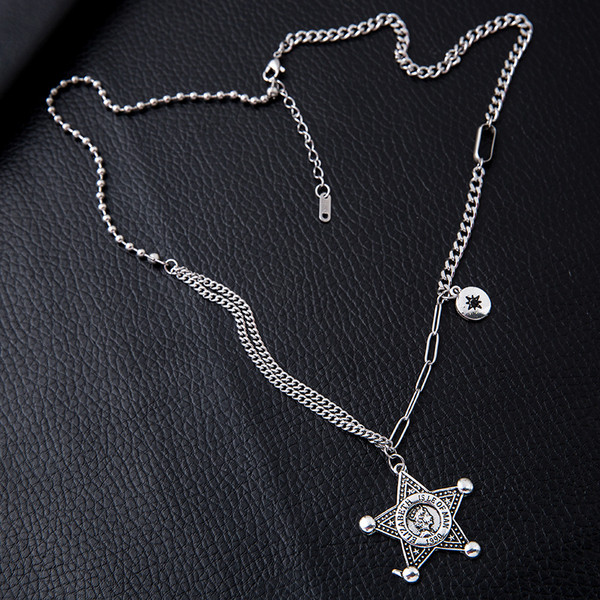 Γυναικείο κοντό καθημερινό κολιέ με μενταγιόν