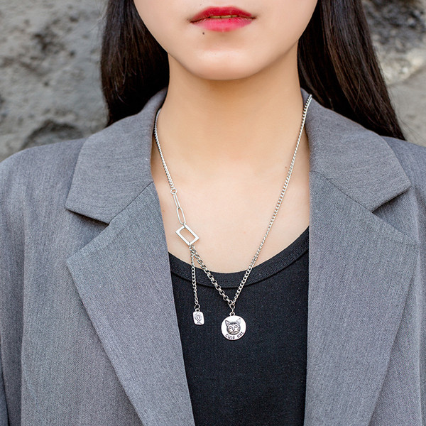 Καθημερινό γυναικείο κολιέ με μενταγιόν
