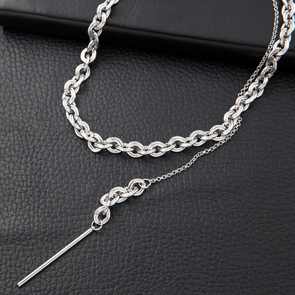 Női napi fém nyaklánc medállal