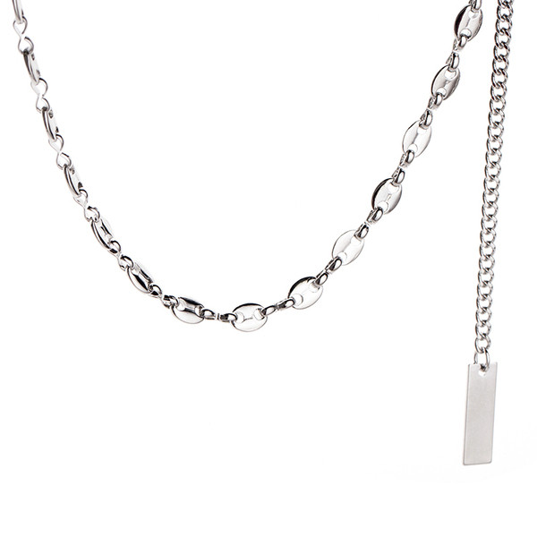 Μοντέρνα ανδρική μεταλλική αλυσίδα με μενταγιόν