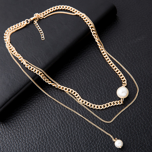 Elegantna ženska ogrlica s privjescima