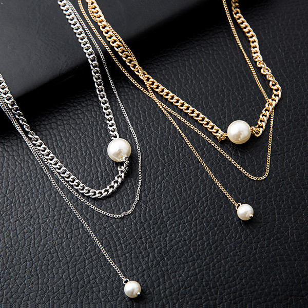 Elegantna ženska ogrlica s privjescima