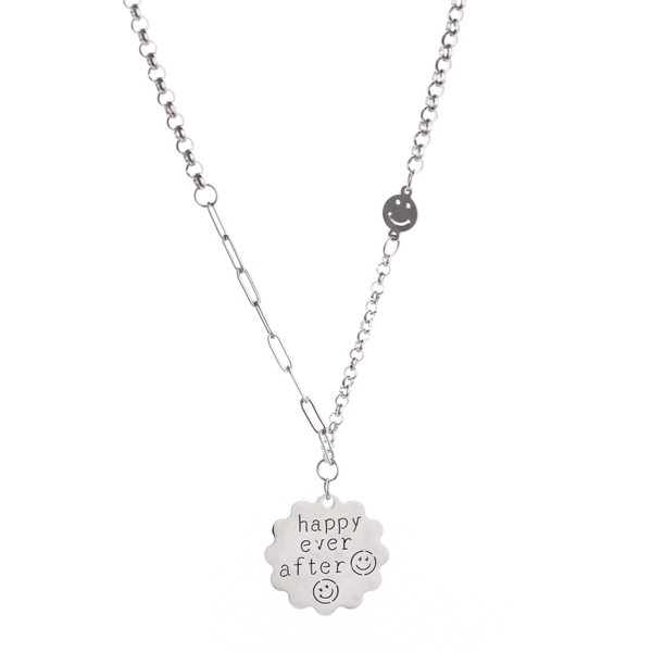 Moderna ženska metalna ogrlica sa privjeskom