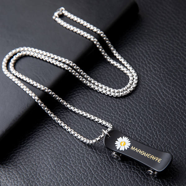 Καθημερινό γυναικείο κολιέ με μενταγιόν