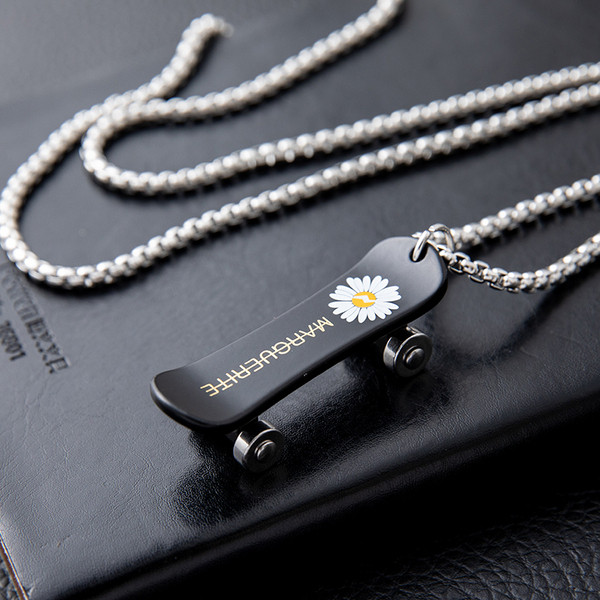 Καθημερινό γυναικείο κολιέ με μενταγιόν