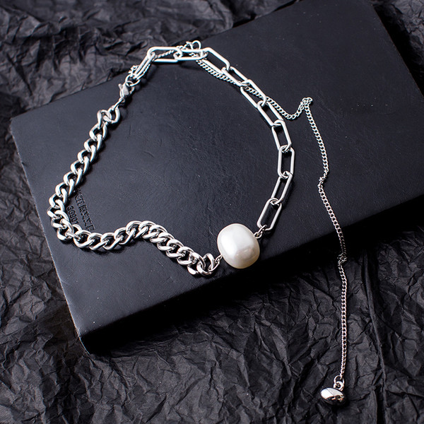 Moodne naiste ripatsidega metallist kaelakee