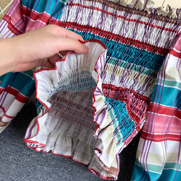 Női kockás blúz elasztikus és csupasz vállakkal