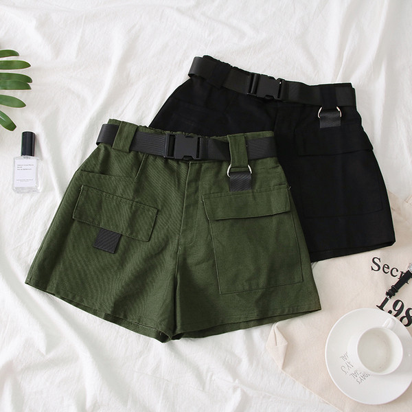 Uus mudel taskute ja vööga naiste lühikesed püksid