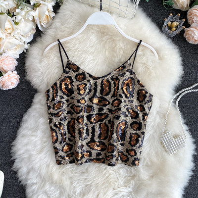 Μοντέρνα γυναικεία μπλούζα με πούλιες και λεπτά λουράκια