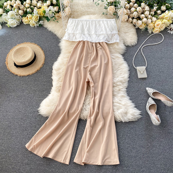 Dugi ženski kombinezon s čipkom i golim ramenima