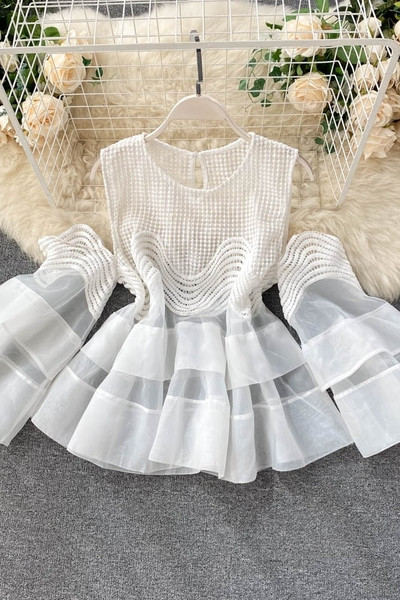 Modern női ing kerek nyakkivágással és csupasz váll