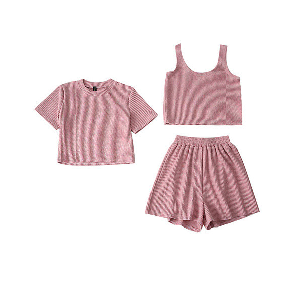 Ženski sportski set od tri dijela bez rukava, kratke hlače i bluze