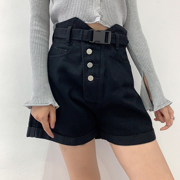 Modern farmer rövidnadrág övvel és gombokkal