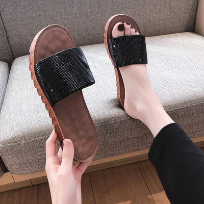 Παντόφλες casual γυναίκες με πέτρες και επίπεδη σόλα