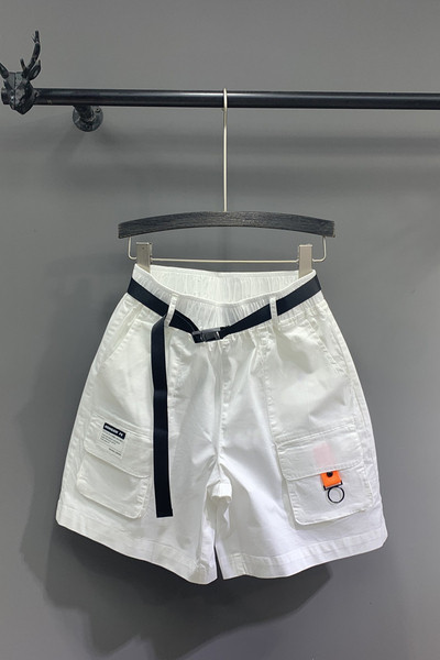 Moderne ženske kratke hlače - s remenom i džepovima