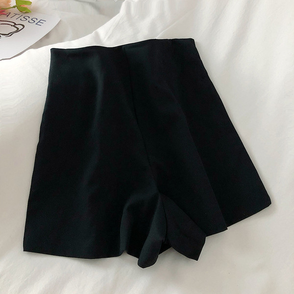 Női rövidnadrág magas derékkal és cipzárral - fekete színű