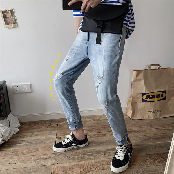 Nyári férfi farmer, szakadt motívummal passzolt modellel