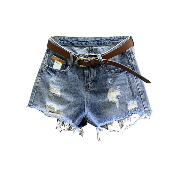 Alkalmi női farmer rövidnadrág övvel, szakadt elemekkel