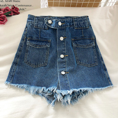 Női rövid farmer, gombokkal és zsebekkel