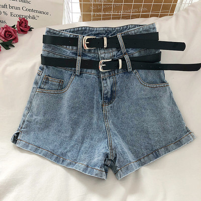 Női farmer rövidnadrág övvel