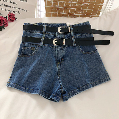 Női farmer rövidnadrág övvel