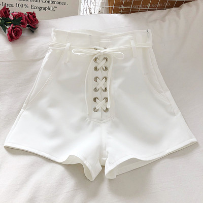 Modern női rövidnadrág keresztkötővel