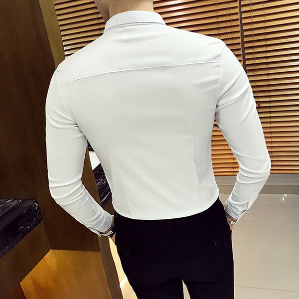 Férfi testhezálló ing klasszikus modell hosszú ujjal