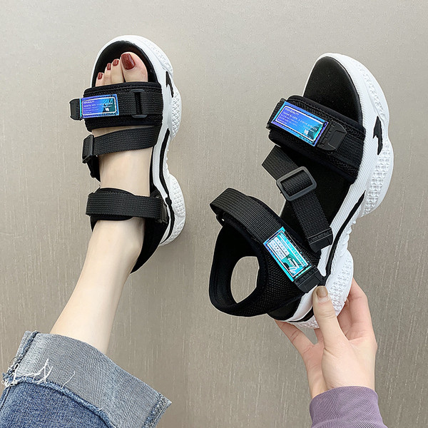 Női alkalmi textil szandál durva talppal