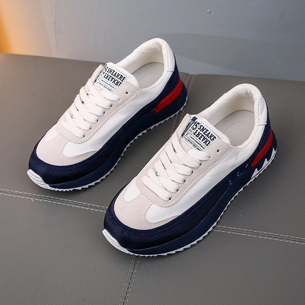 Modern női tornacipő fűzővel és felirattal két színben