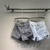Rebenenud motiivide ja taskutega naiste vabaaja lühikesed püksid