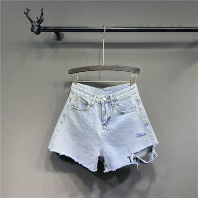 Rebenenud motiivide ja taskutega naiste vabaaja lühikesed püksid