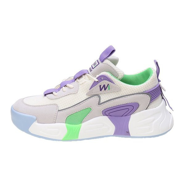 Női tornacipő lapos talppal és nyakkendővel